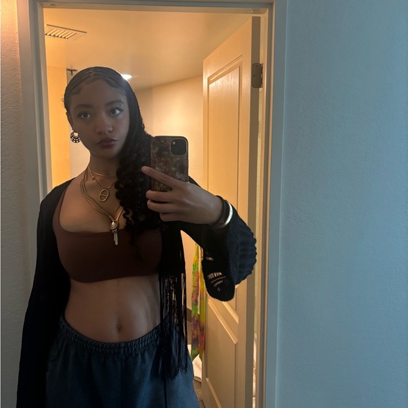 Meet your Posher, Niya - Picture 1 of 1